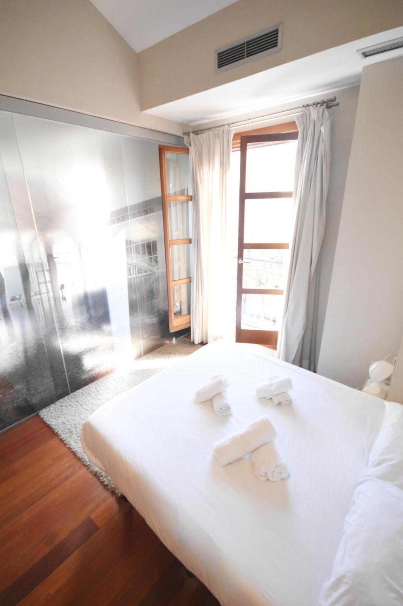 Bello Apartamento En La Plaza Del Tossal バレンシア エクステリア 写真